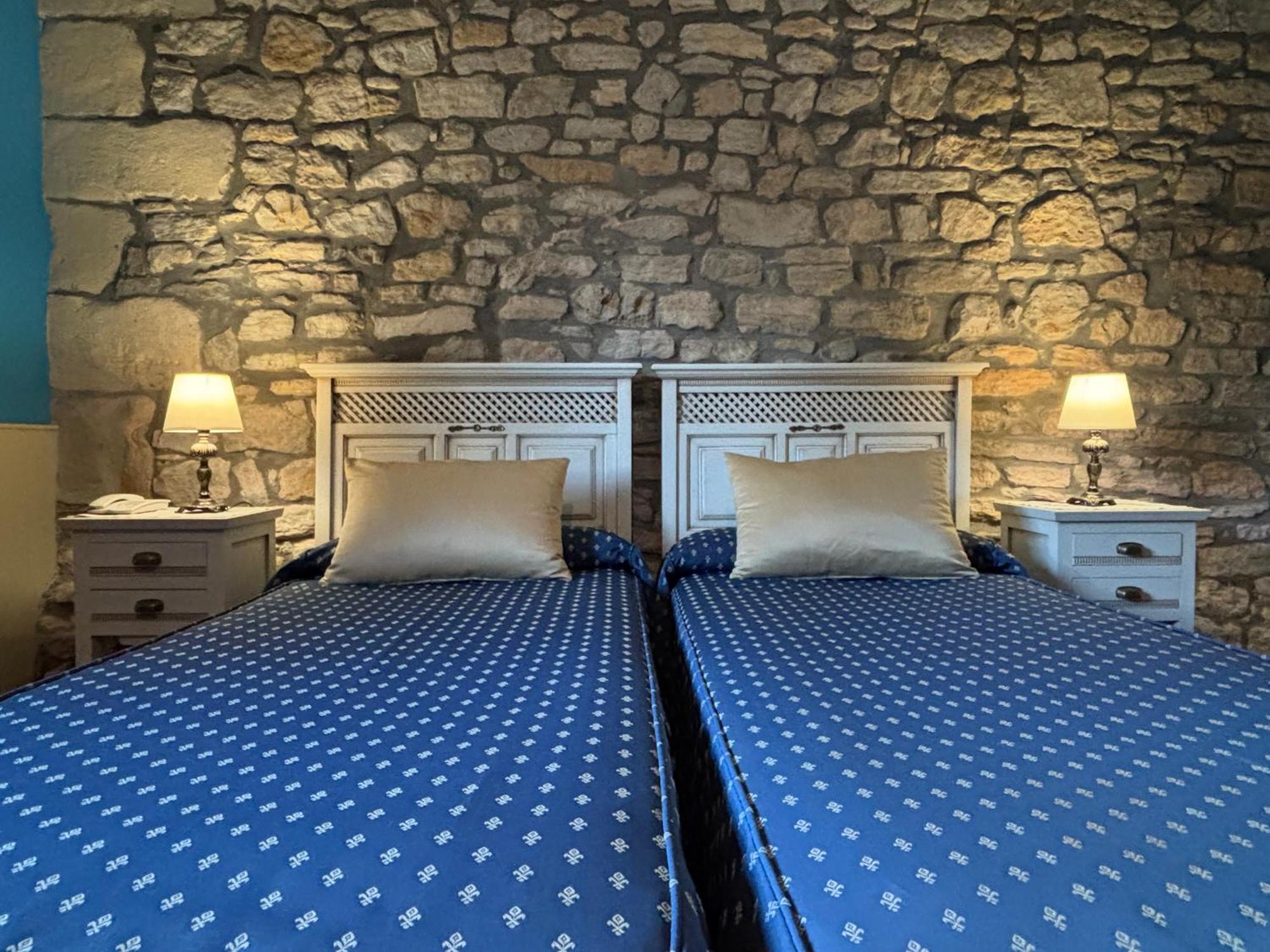 Hotel Casona Los Caballeros Santillana del Mar Ngoại thất bức ảnh
