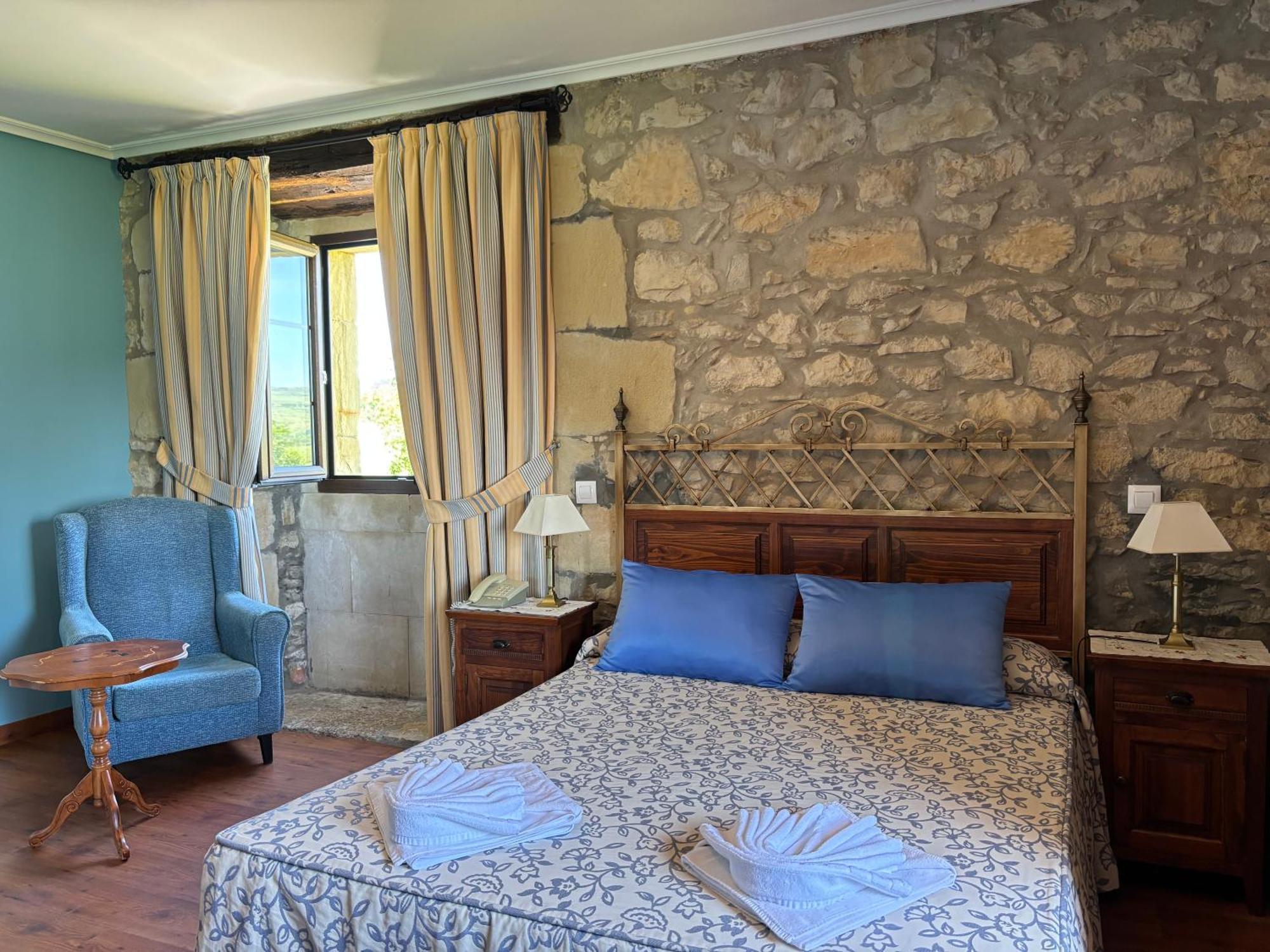 Hotel Casona Los Caballeros Santillana del Mar Ngoại thất bức ảnh